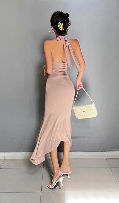 Vestido de fiesta ajustado sin tirantes con cordones y cuello halter